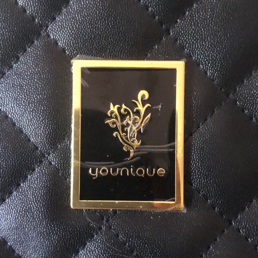 Younique purse !
